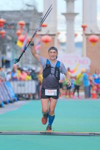 BIB: 5394
                            <button type="button" onclick="openModal(21764943)" class="btn btn-primary btn-sm float-right btn-popup" data-toggle="modal" data-target=".modal-high-quality">
                        <i class="fas fa-shopping-cart"></i> Add to Cart
                    </button>
                                            <button type="button" onclick="isThisMe(21764943, true)" class="btn btn-success btn-sm float-right btn-popup btn-isme hidden" data-toggle="tooltip" data-placement="bottom" title="นี่คือรูปของคุณใช่ไหม คลิกที่นี่เพื่อเอาเข้าอัลบั้ม">
                        <i class="fas fa-plus"></i> Add to album
                    </button>
                    <button type="button" onclick="isThisMe(21764943, false)" class="btn btn-warning btn-sm float-right btn-popup btn-isnotme hidden">
                        <i class="fas fa-ban"></i> Remove from album
                    </button>